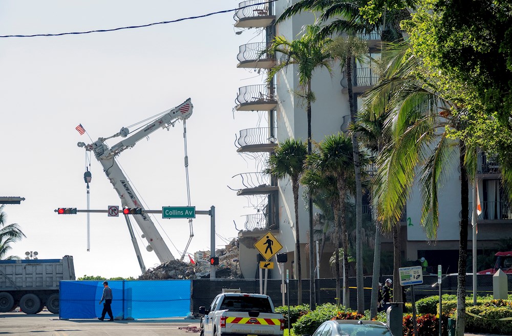 Aumenta a 90 el número de muertos por derrumbe de edificio en Miami-Dade