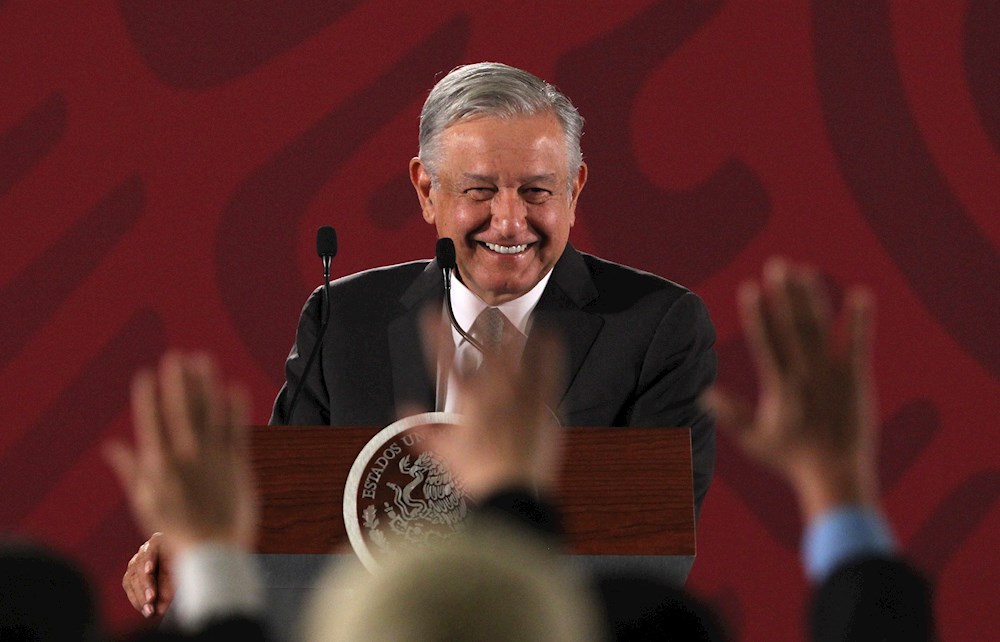 The Economist compara a López Obrador con cómico mexicano Cantinflas