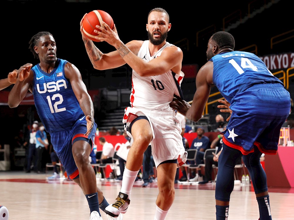 La revolución francesa derrota a EEUU; Australia, Italia y R.Checa cumplen