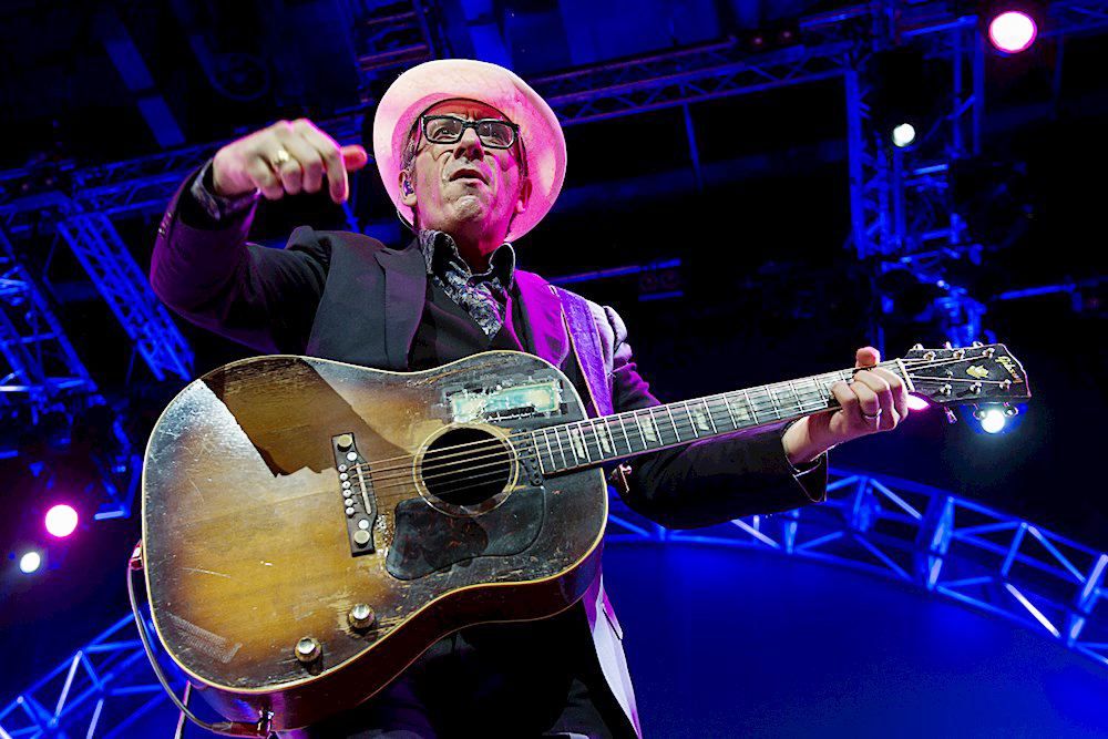 Elvis Costello adapta al español “This Year’s Model” con un all-star hispano