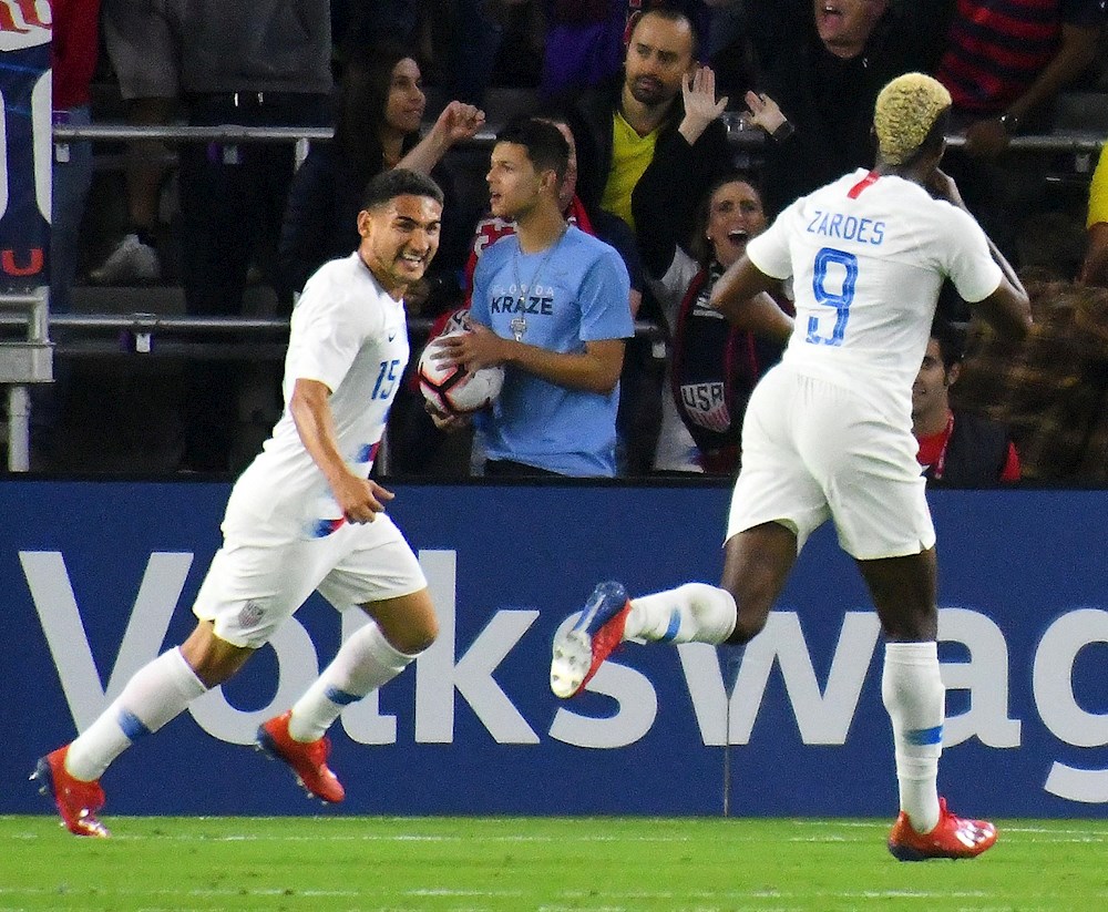 Estados Unidos y Canadá logran el pase a cuartos de final con sendas goleadas