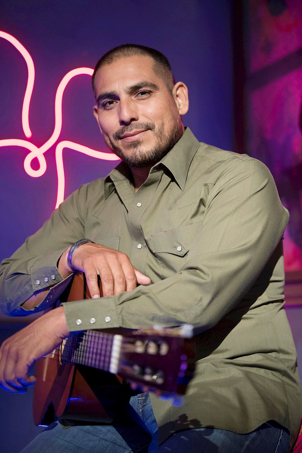 Espinoza Paz vuelve a la música y TV en México después de arrasar en Colombia