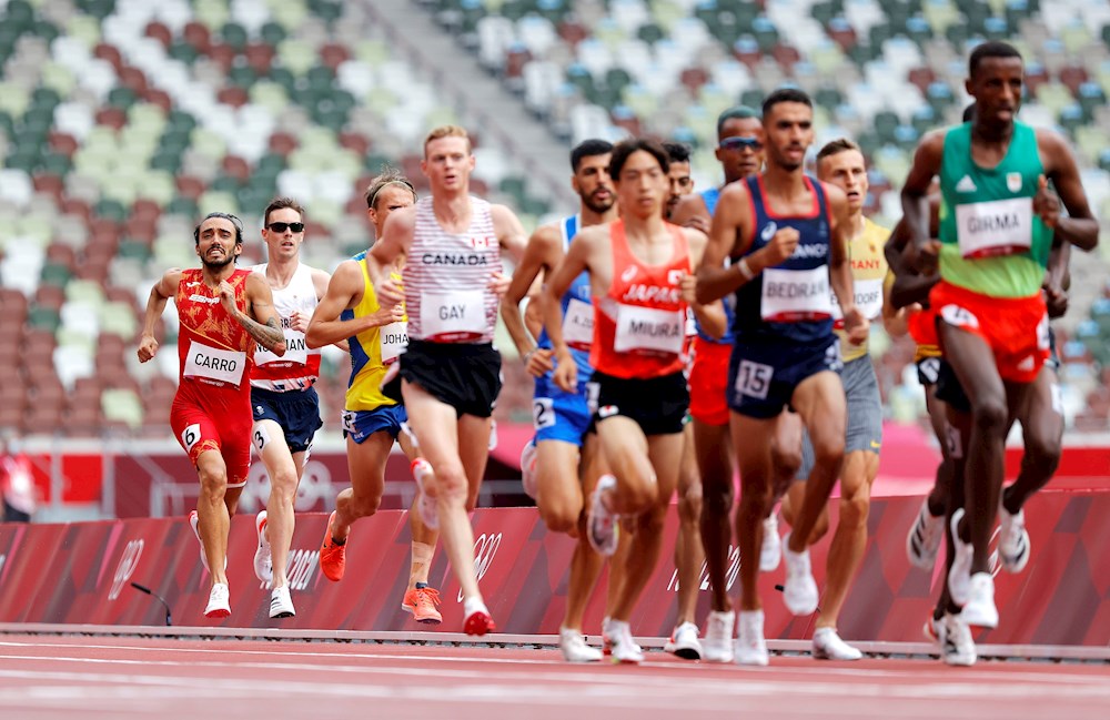 Fernando Carro, primer atleta español en acción, abandona en obstáculos