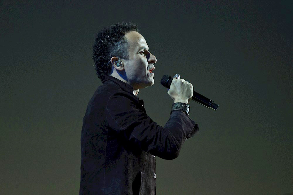 Fonseca publica “Tú 1ero”, un sencillo sobre el primer paso en el amor