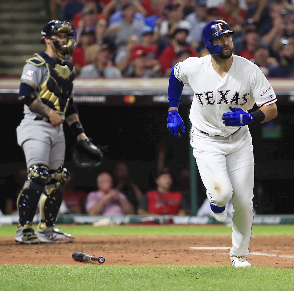 8-3. El bateo poderoso y oportuno de Gallo y Lowe destrozan a Atléticos
