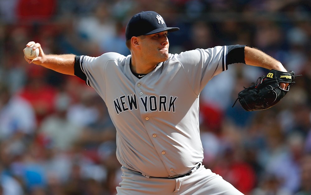 3-1. Lynn lanza sólido y remolca dos carreras contra los Cerveceros