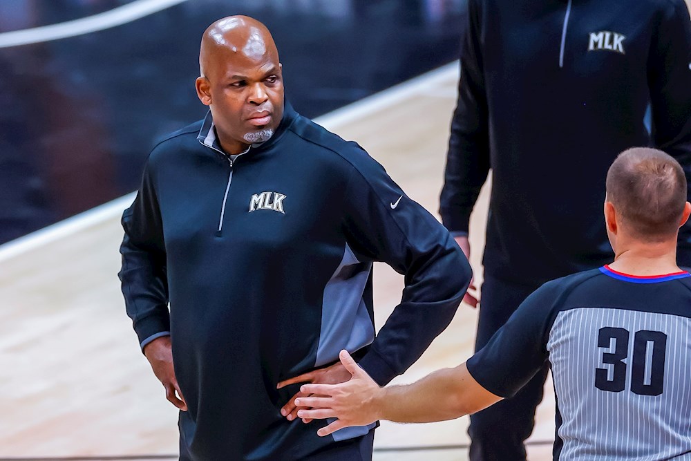 Hawks mantienen a McMillan al frente del equipo con un nuevo contrato