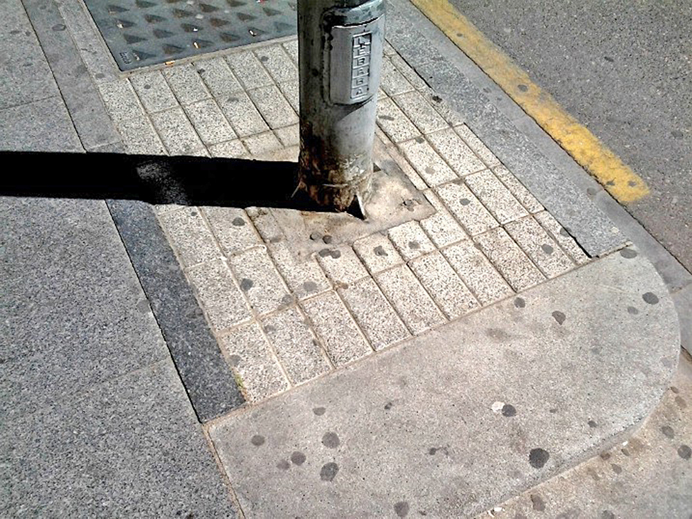 McAllen eliminará el chicle de las aceras del centro de la ciudad