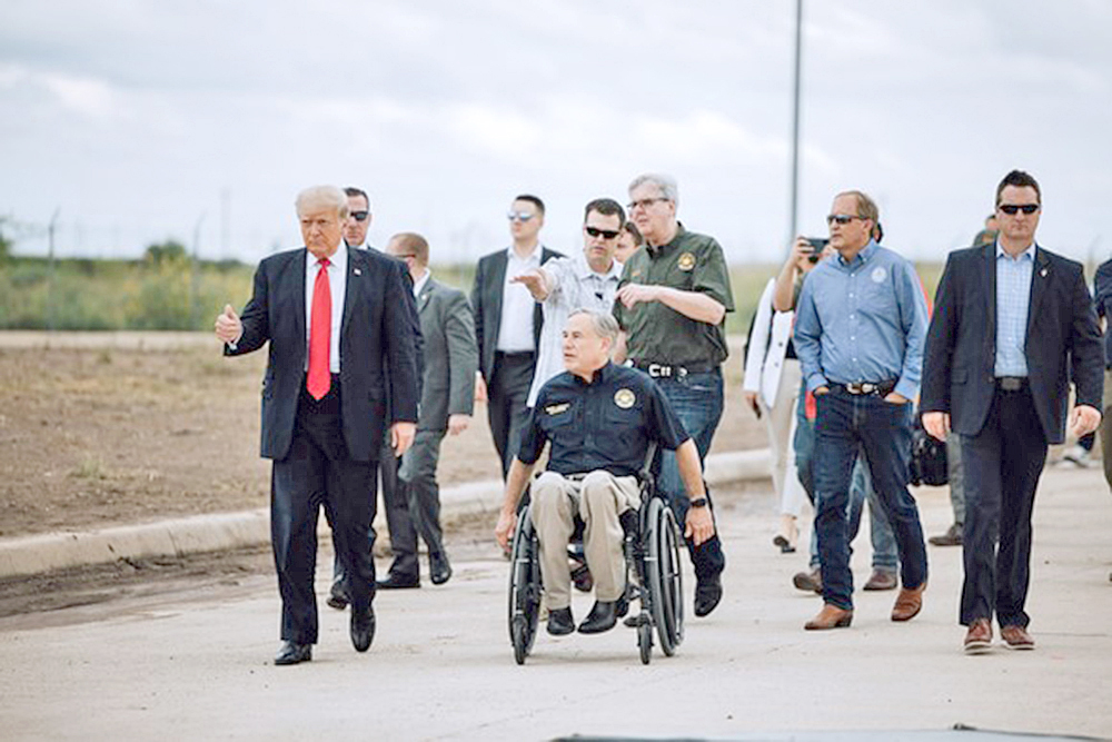Abbott recibió al ex presidente Trump para reunión informativa sobre seguridad fronteriza