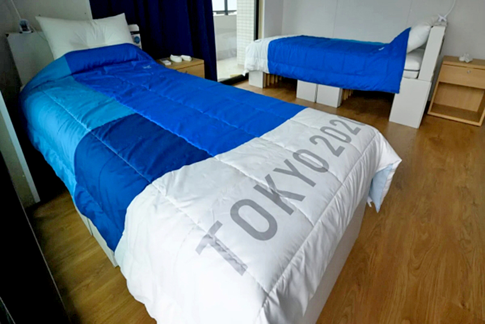 Las razones detrás del diseño de las camas donde dormirán atletas