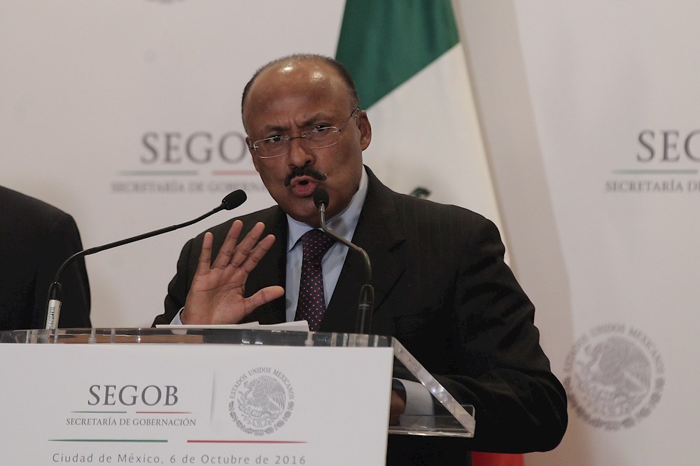 Muere el líder de los diputados mexicanos del PRI tras contraer covid-19