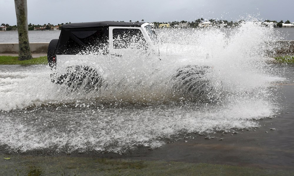 Se forma la tormenta tropical Julián en el Atlántico central