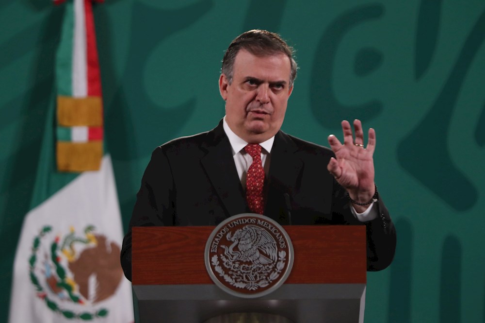 EEUU da un espaldarazo a México con más vacunas para afrontar la tercera ola