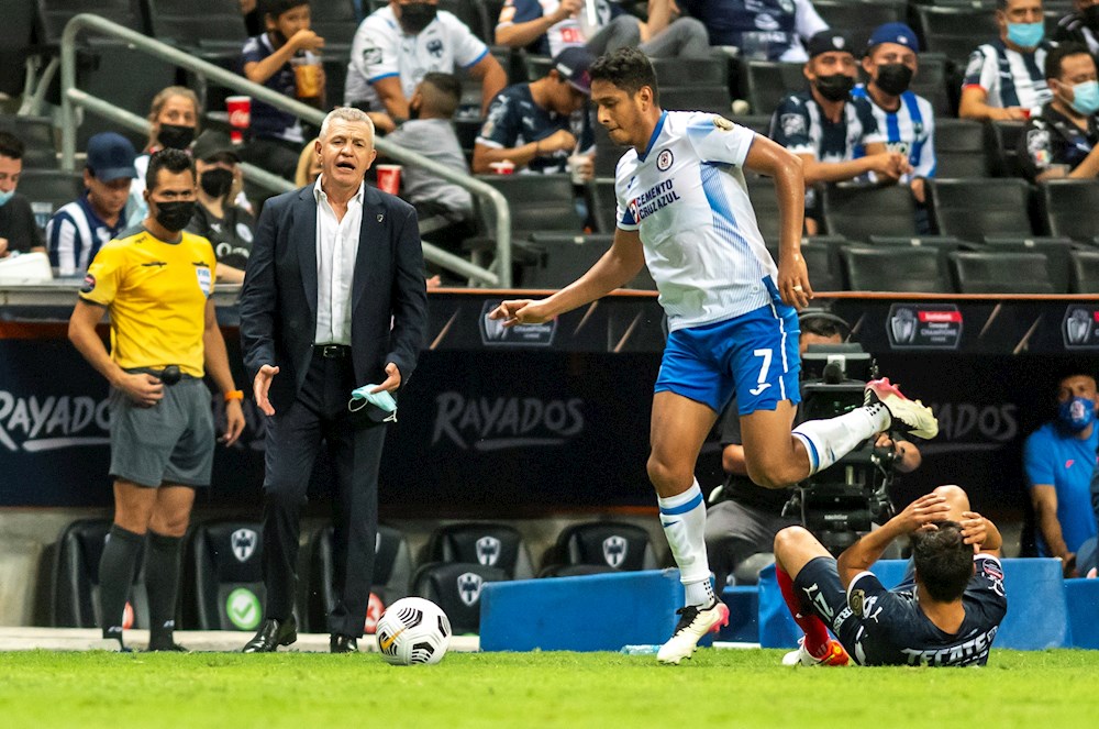 El Monterrey de Aguirre le pega al Cruz Azul en inicio de la semifinal