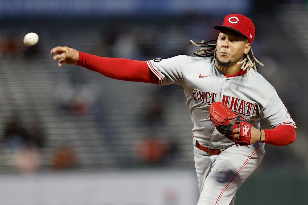 6-1. El dominicano Castillo lanza joya de pelota y Rojos dominan a Marlins