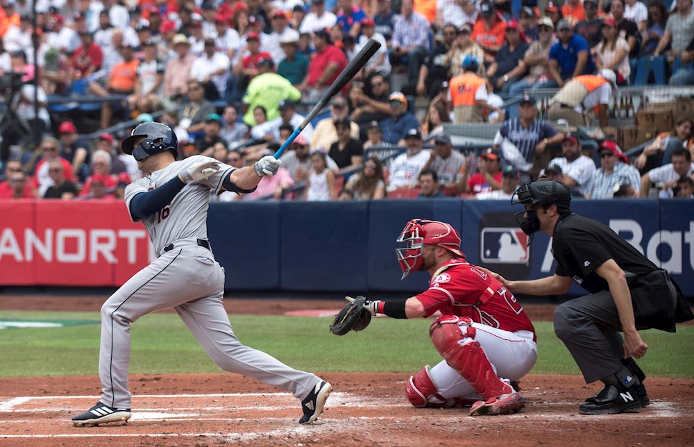 5-1. El cubano Díaz, figura en el triunfo de Astros ante Rockies