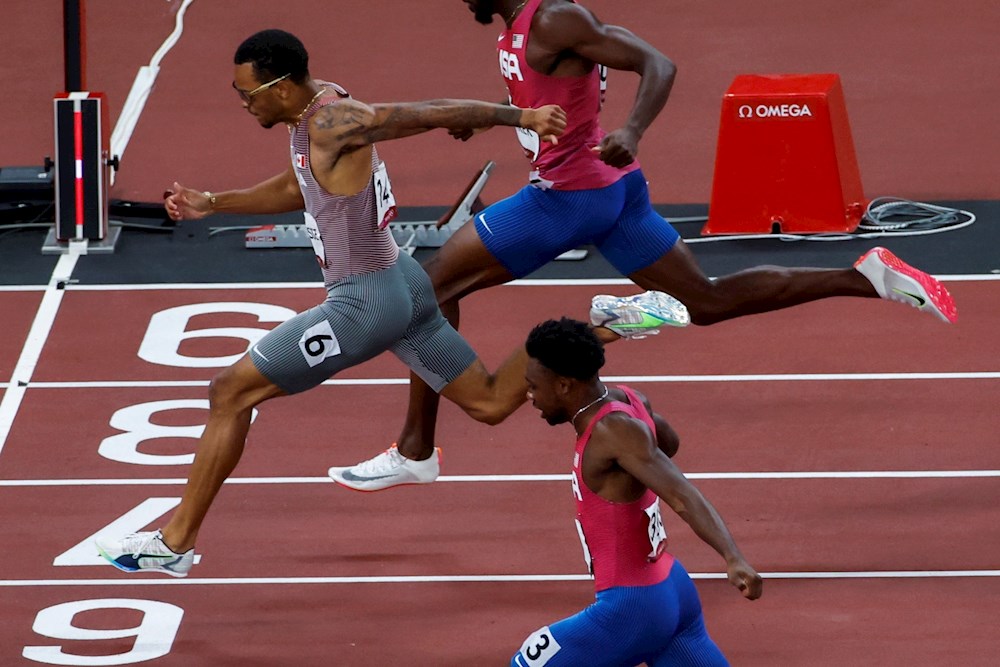 De Grasse se sienta en el trono de Bolt