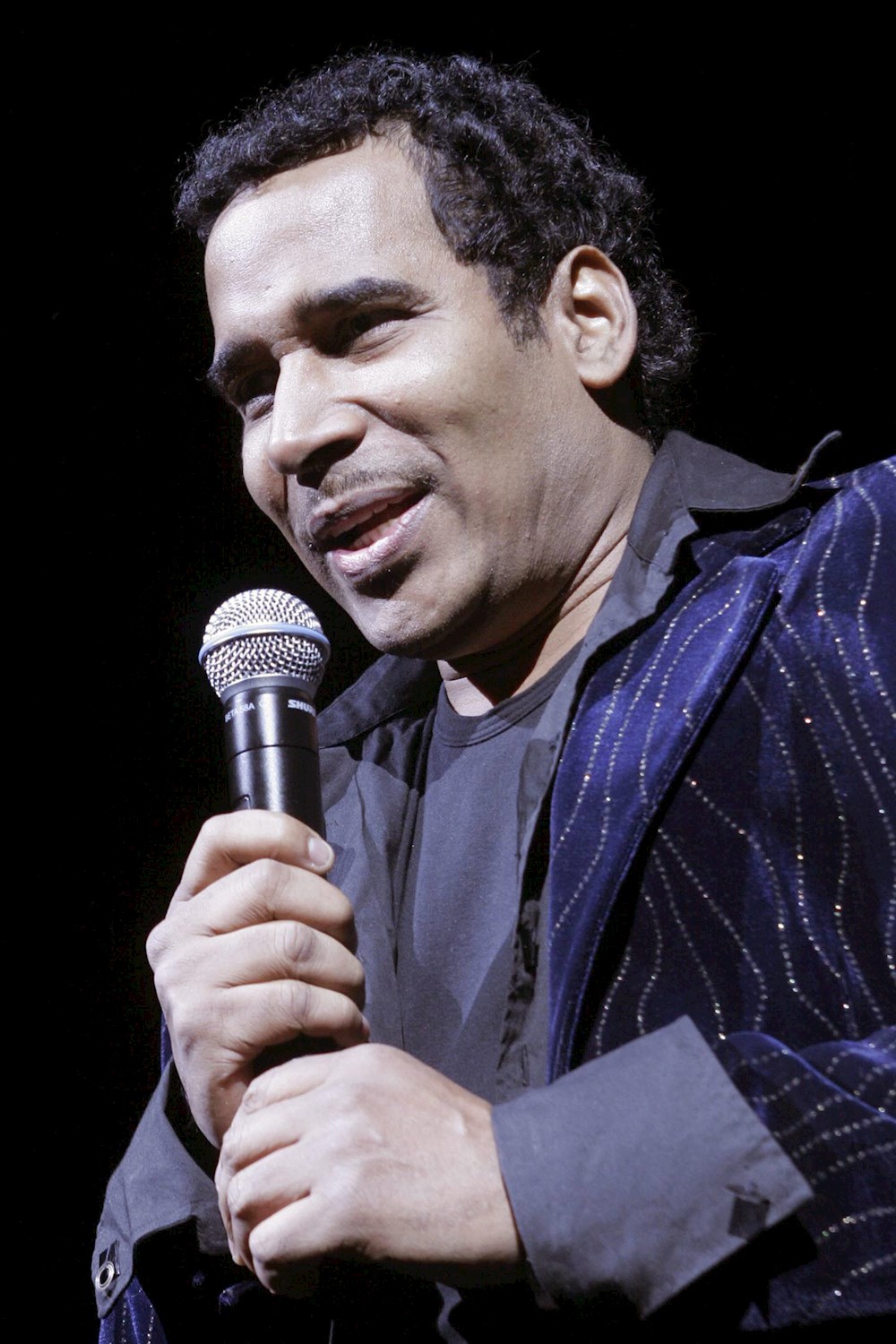 Julio Sabala, maestro de ceremonias del espectáculo del Carnaval de Miami