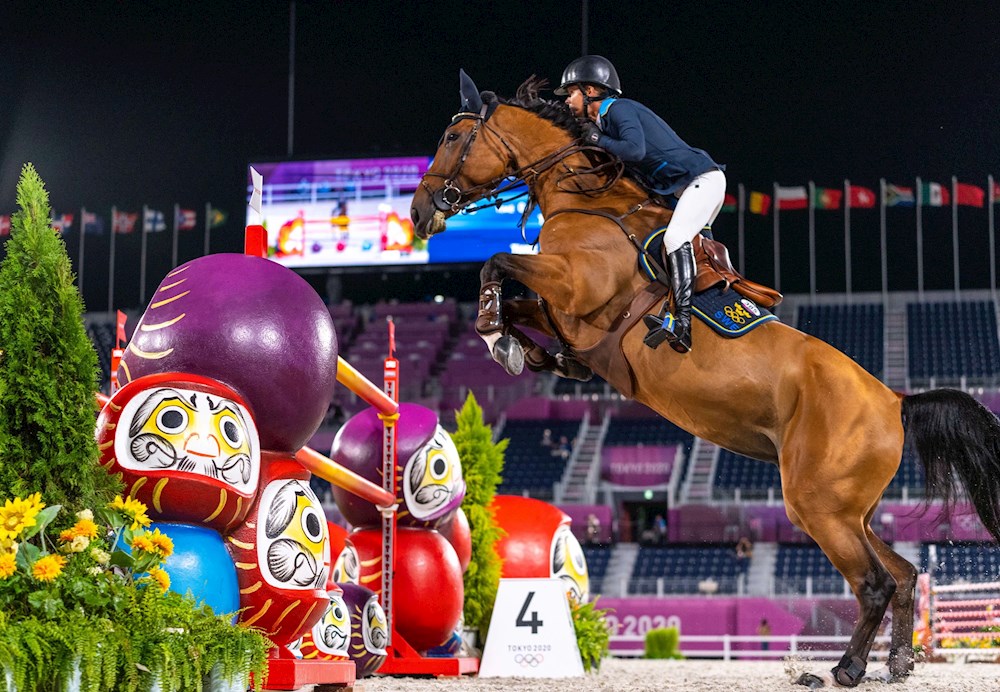 Suecia, perfecta, domina la previa de saltos de obstáculos por equipos