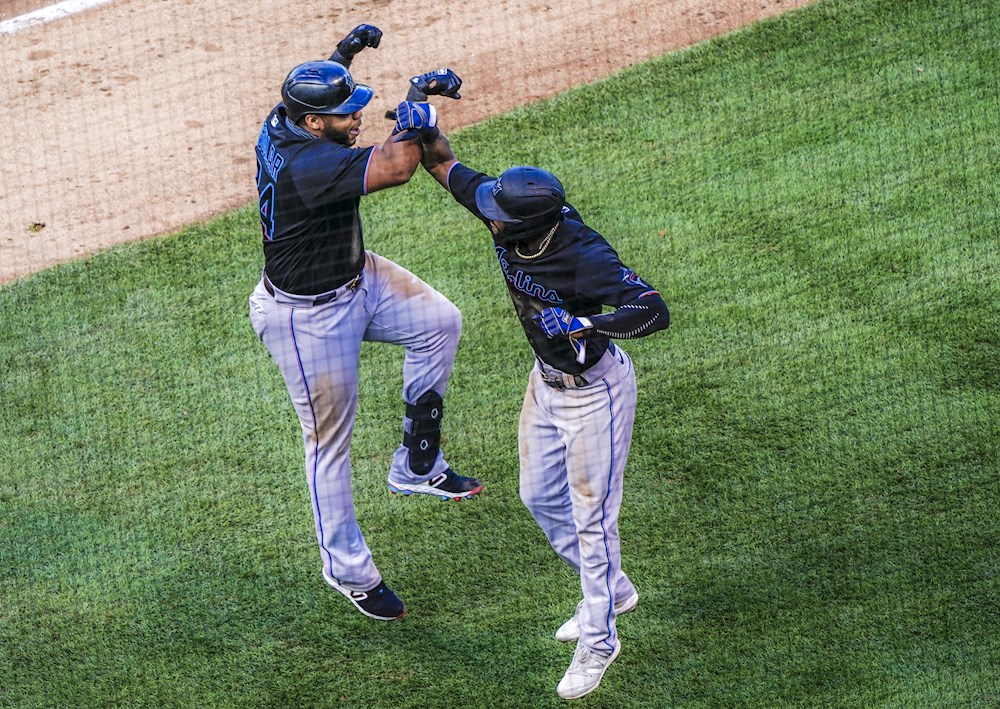 6-3. Marte pega casi perfecto en el triunfo de los Atléticos