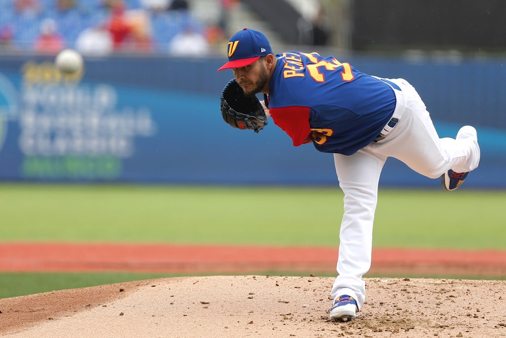 El venezolano Martín Pérez, de Medias Rojas, da positivo a Covid-19