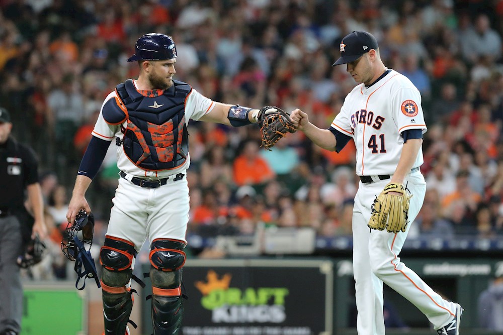 Max Stassi permite triunfo de remontada por 13-10 y barrida de Angelinos