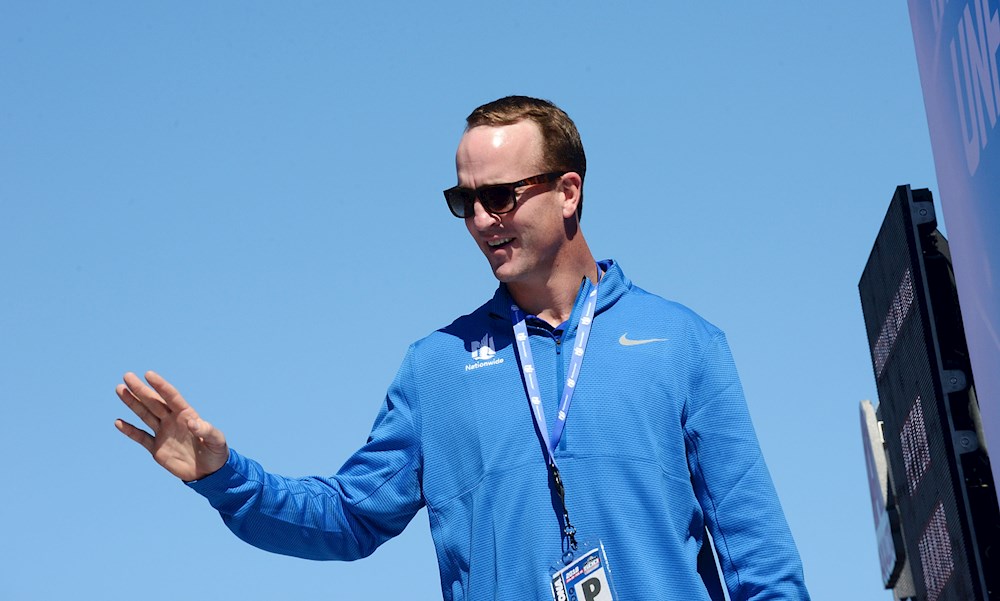 Manning lidera la ceremonia de inducción al Salón de la Fama