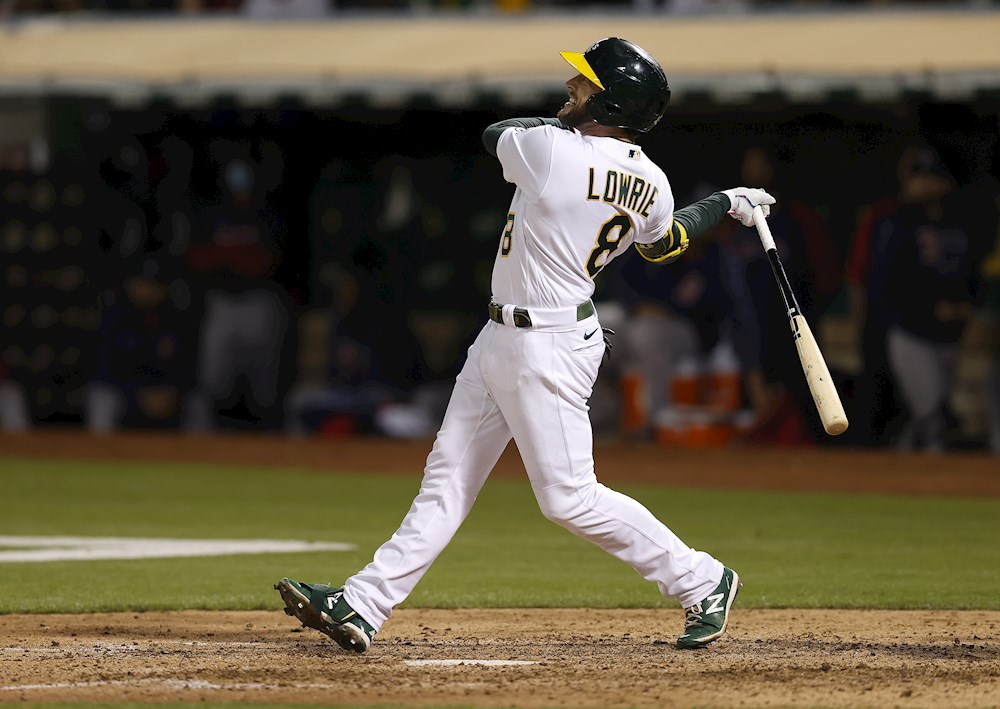 8-4. Travis Shaw pega grand slam y salva a Medias Rojas