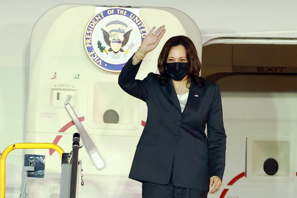 “Incidente” contra diplomáticos en Vietnam trastoca el viaje de Kamala Harris