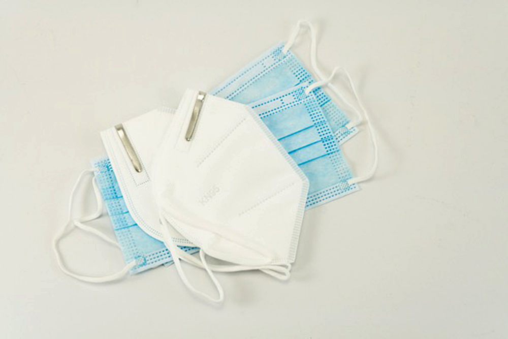 Por qué el uso de cubrebocas es efectivo para las personas vacunadas contra Covid-19