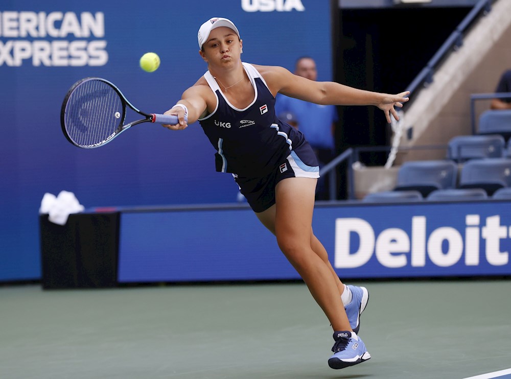 Las favoritas Barty y Swiatek avanzan a la tercera ronda