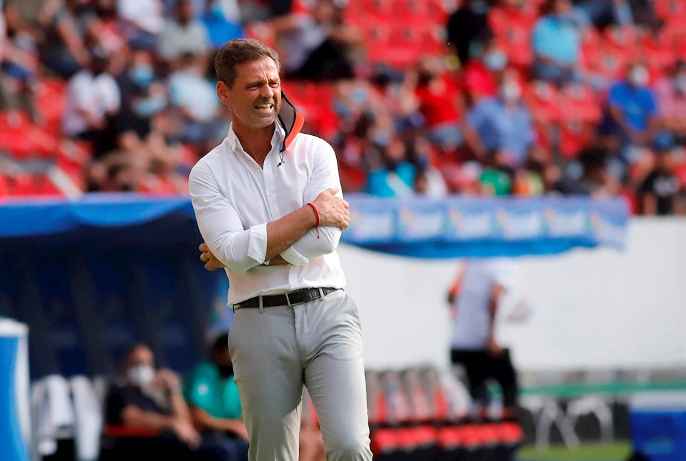 Entrenador de Atlas no considera favorito a su equipo para ganarle a Chivas