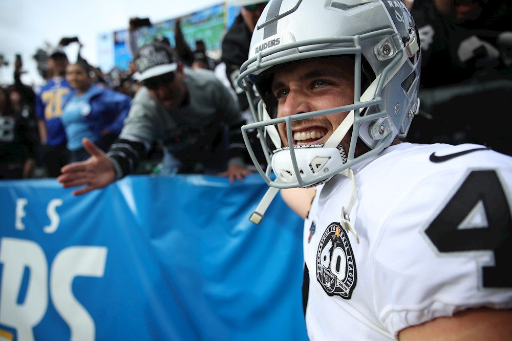 33-27. Remontada y triunfo de los Raiders sobre los Ravens, bajo la dirección de Derek Carr