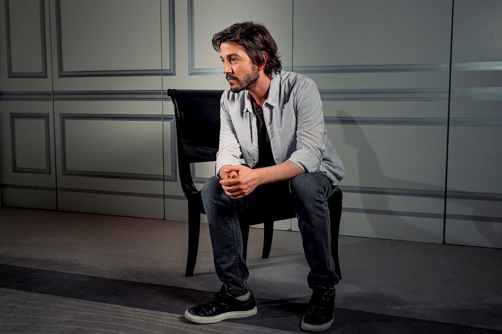 Diego Luna: “No le dedico mucho tiempo” a pensar en críticas y polémicas