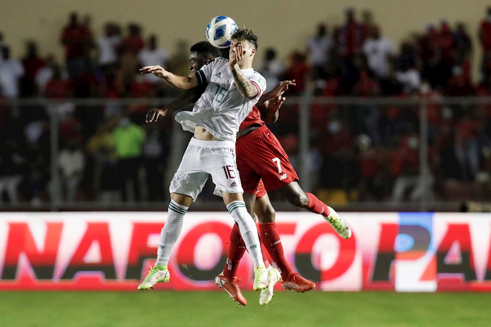 1-1. México mantiene el liderato al igualar con Panamá en un intenso partido