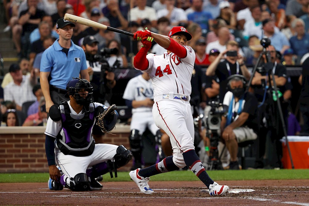 Juan Soto empata la marca de los Nacionales de bases por bolas recibidas