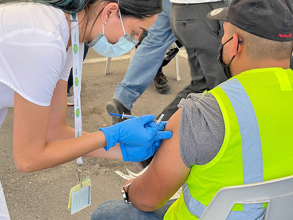 Industria manufacturera reynosense impulsó vacunación de 100 mil personas