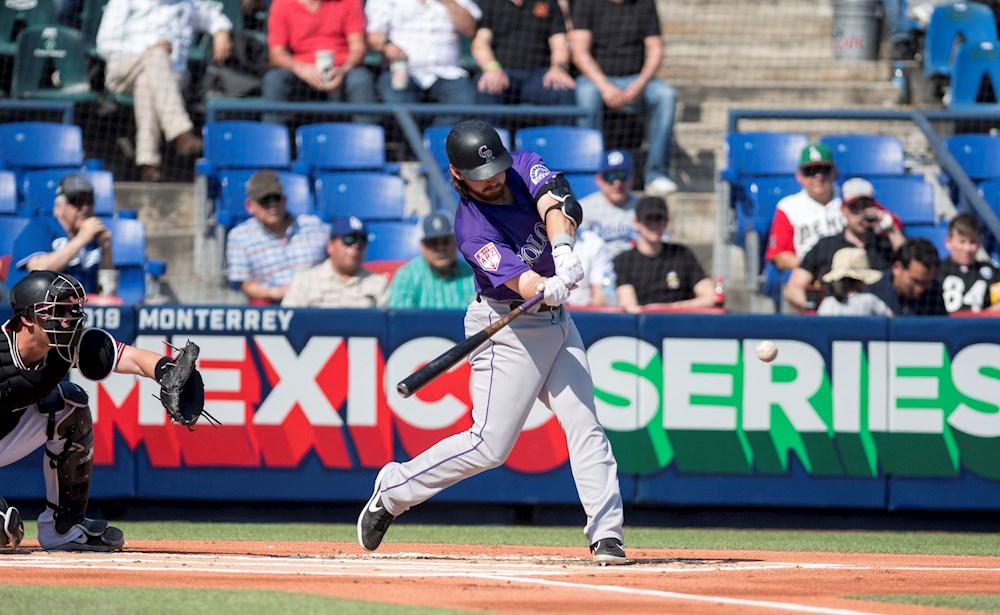 Rodgers conecta jonrón y sella la victoria de los Rockies