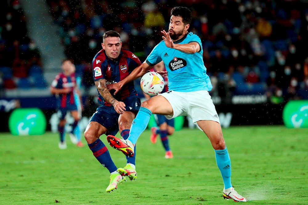 Araujo sufre un esguince en el tobillo derecho