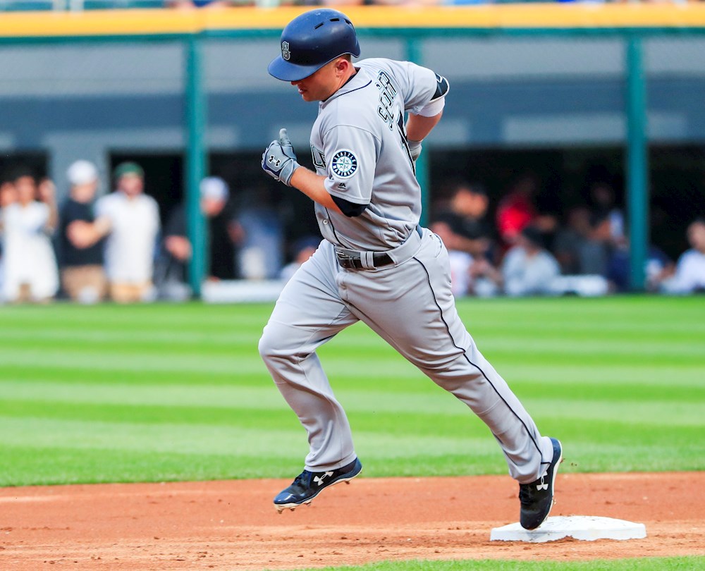 4-1. Seager y France pegan jonrones ante los Atléticos y los Marineros se acercan al comodín