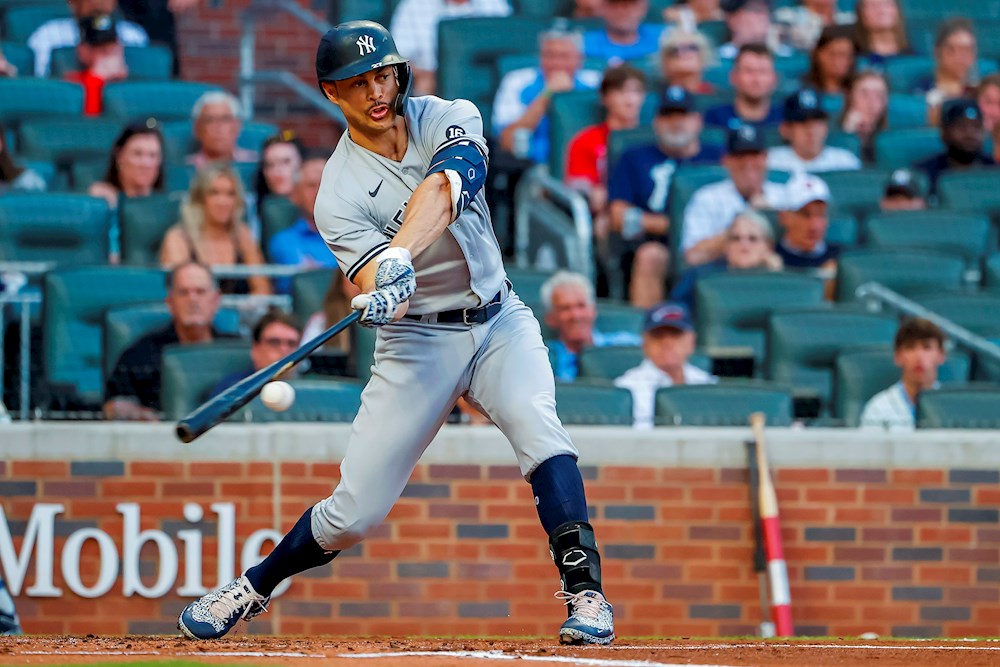 Stanton pega grand slam y los Yanquis ganan terreno por el comodín