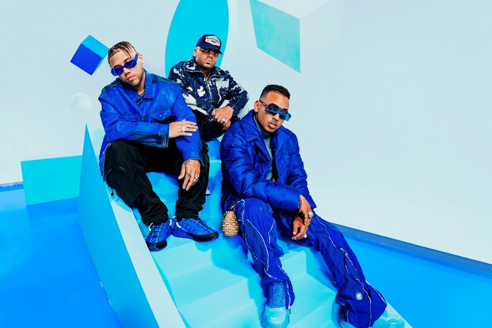 Wisin, Jhay Cortez y Ozuna con Los Legendarios lanzan “Emoji de corazones”