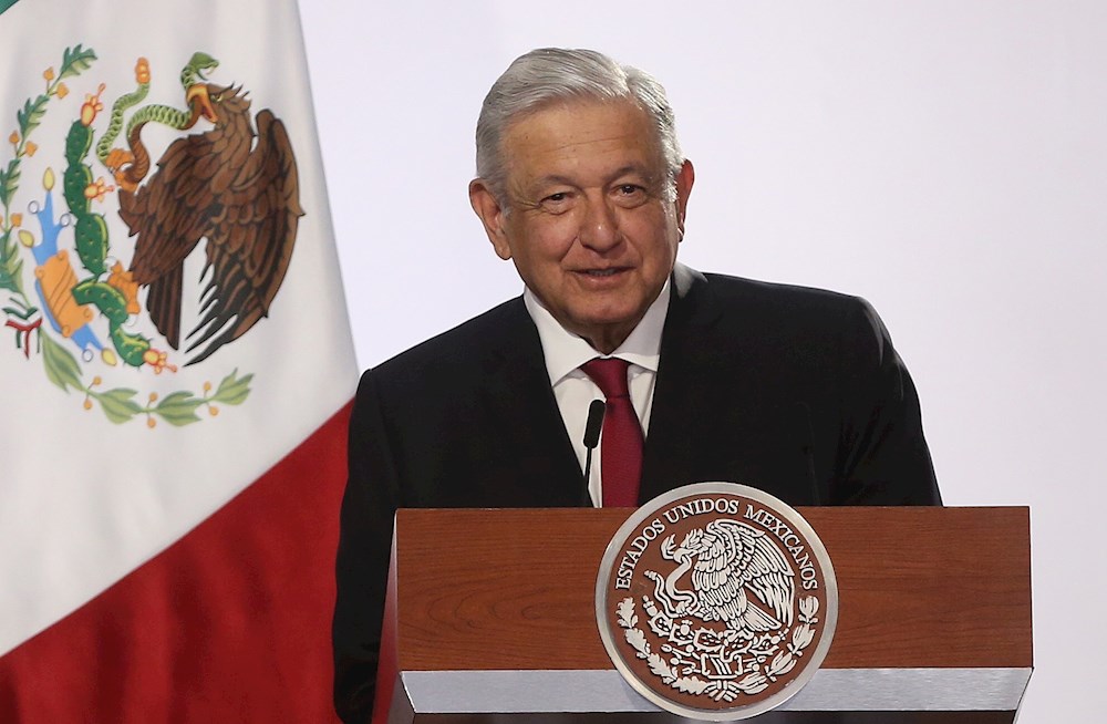 López Obrador presume de sus “otros datos” y avisa al sector eléctrico