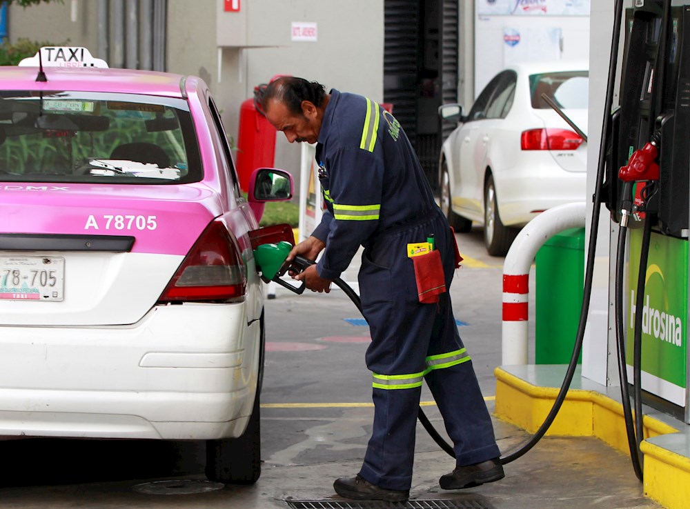 Dimite secretario de Comisión Reguladora de Energía de México entre denuncias