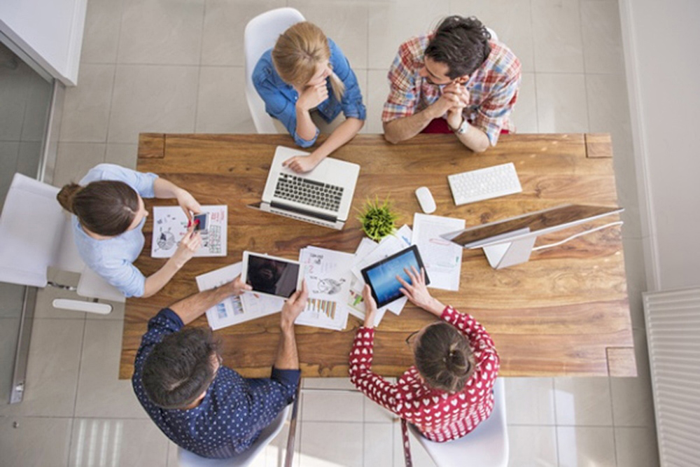 Semana laboral de 4 días podría incrementar los niveles de felicidad y productividad