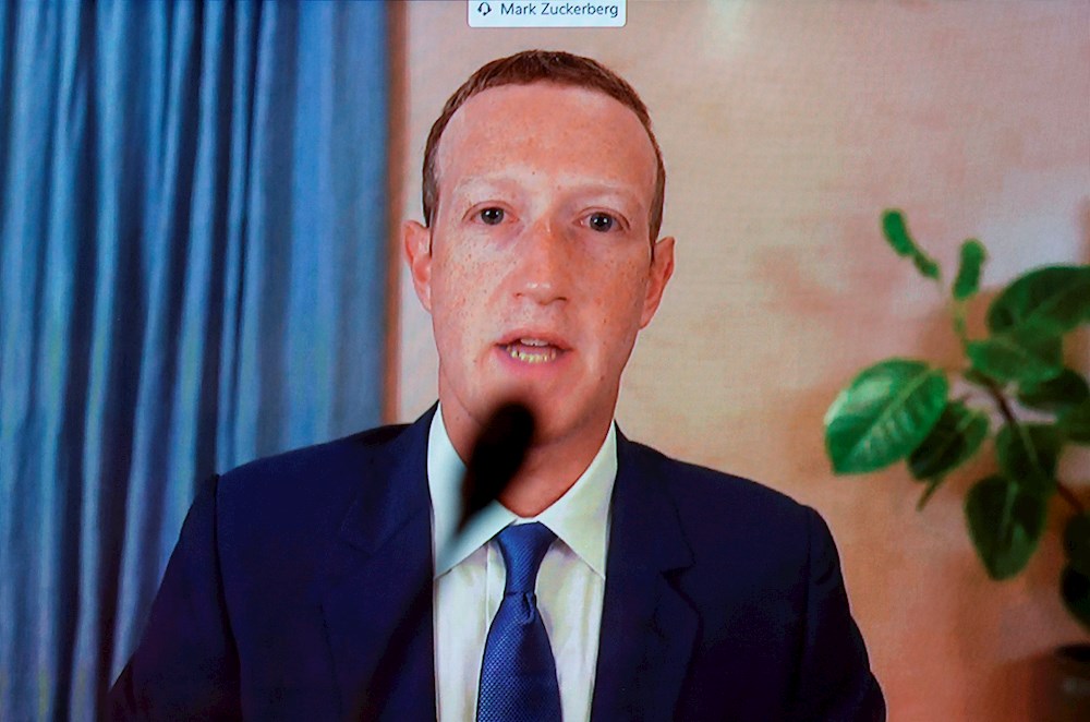 Zuckerberg niega que Facebook anteponga los beneficios a la seguridad