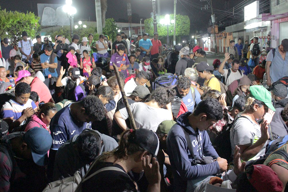 Ente migratorio evalúa regularizar a miembros de la caravana en México