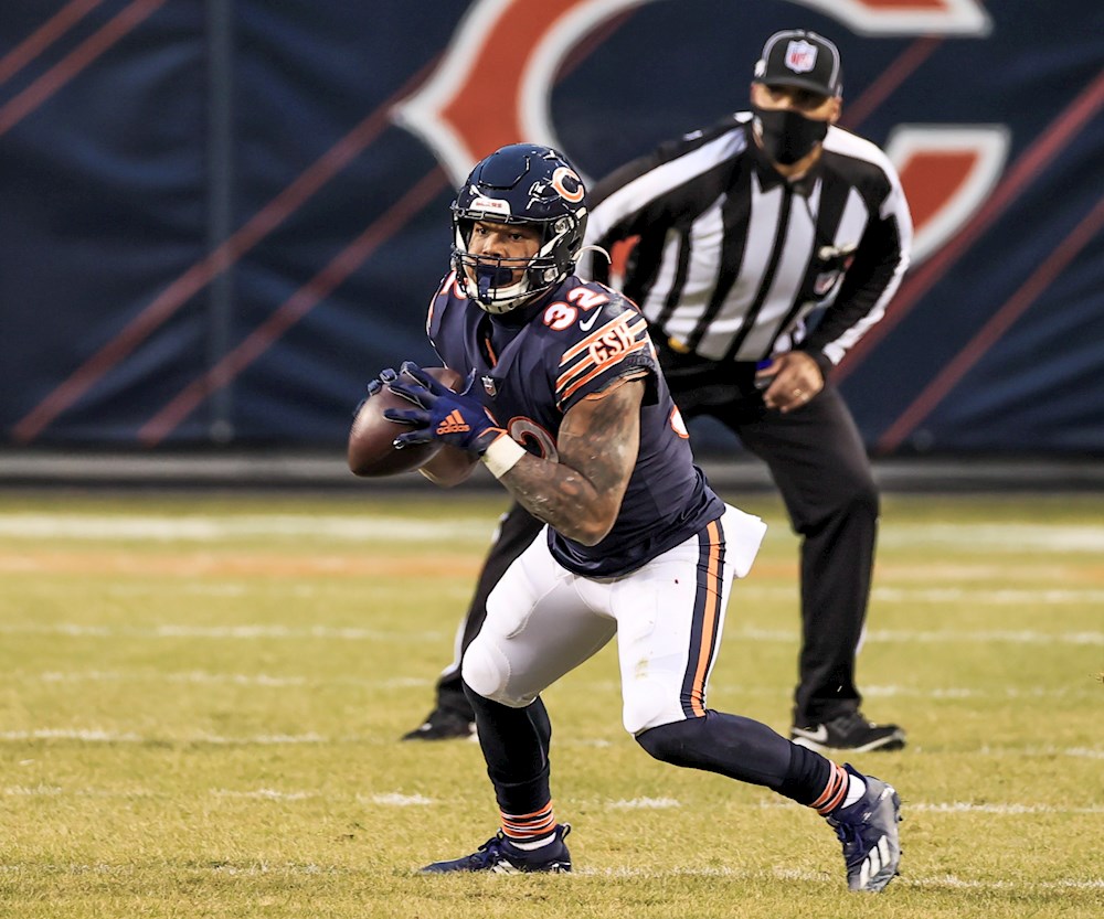 Montgomery, de los Bears, sufre de un esguince en la rodilla