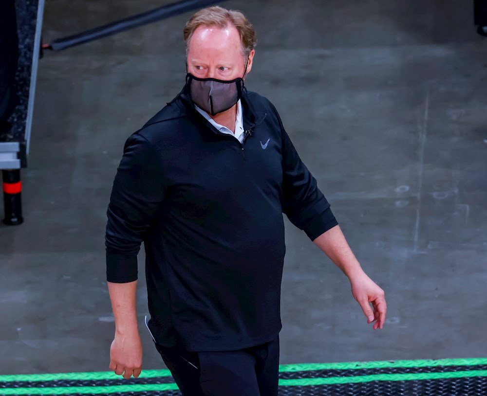 87-77. Los Grizzlies ganan a los Bucks en un partido suspendido por alarma de incendio