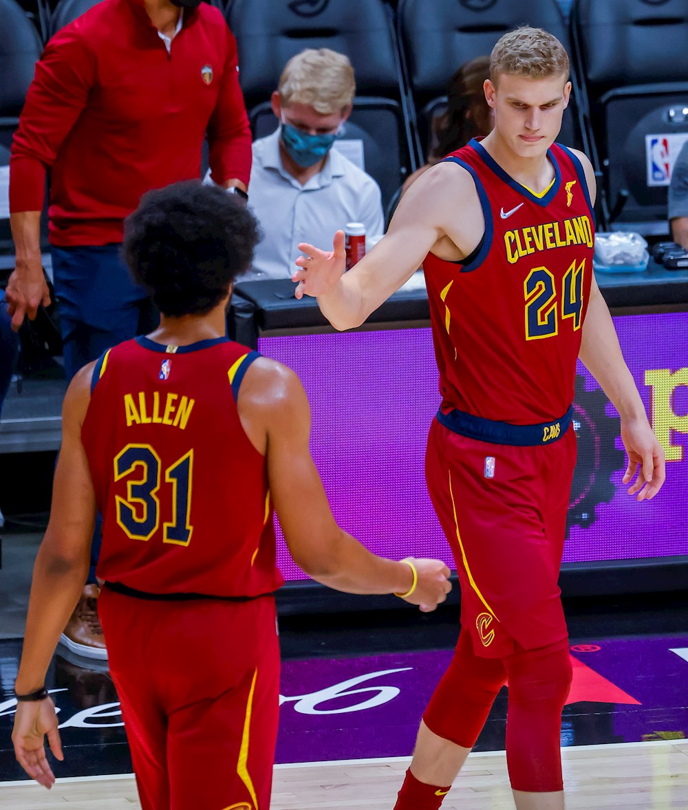 87-99. Cavaliers, con Love y Allen, sorprenden a Nuggets; Rubio, siete puntos